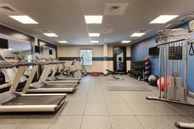 Hampton Inn & Suites Camp Springs
