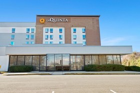 La Quinta Inn & Suites by Wyndham DC Metro Capital Beltway