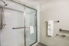 La Quinta Inn & Suites by Wyndham DC Metro Capital Beltway