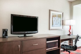 La Quinta Inn & Suites by Wyndham DC Metro Capital Beltway