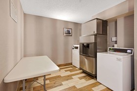 La Quinta Inn & Suites by Wyndham DC Metro Capital Beltway