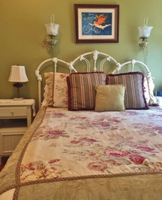 Inn At The Canal Bed & Breakfast