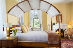 Brampton Bed And Breakfast Inn