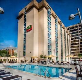 Courtyard Bethesda Chevy Chase