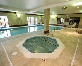 Holiday Inn Express & Suites Clear Spring