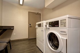 Hampton Inn and Suites Columbia South