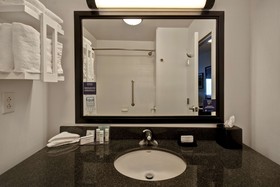 Hampton Inn and Suites Columbia South