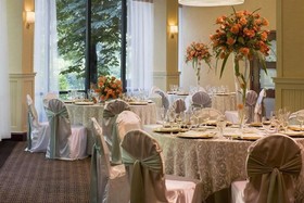 Merriweather Lakehouse, Autograph Collection
