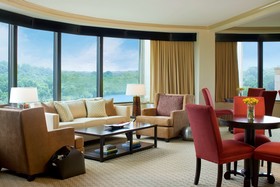 Merriweather Lakehouse, Autograph Collection