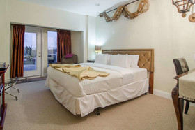 The Columbia Inn at Peralynna