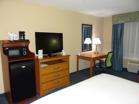 Holiday Inn Express Hotel & Suites Salisbury-Delmar