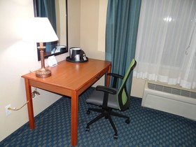 Holiday Inn Express Hotel & Suites Salisbury-Delmar