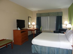 Holiday Inn Express Hotel & Suites Salisbury-Delmar