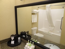 Holiday Inn Express Hotel & Suites Salisbury-Delmar