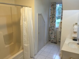 Miles River Guest House