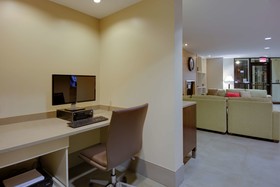 Country Inn & Suites by Radisson, Frederick, MD