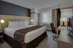 Country Inn & Suites by Radisson, Frederick, MD