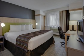 Country Inn & Suites by Radisson, Frederick, MD