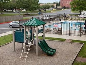 Days Inn by Wyndham Frederick