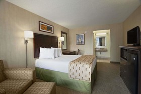 Days Inn by Wyndham Frederick