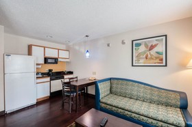 MainStay Suites