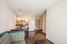 MainStay Suites