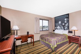 Super 8 by Wyndham Frederick