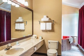 Quality Inn & Suites Frostburg