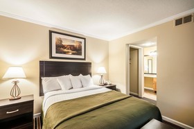 Quality Suites