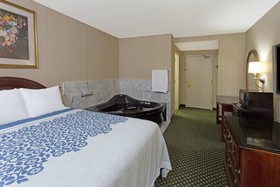 Days Inn by Wyndham Lanham Washington D.C