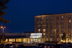 DoubleTree by Hilton Hotel Laurel