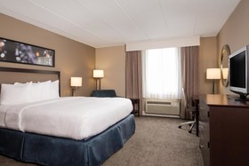 DoubleTree by Hilton Hotel Laurel