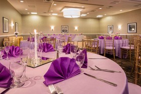 DoubleTree by Hilton Hotel Laurel
