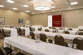 DoubleTree by Hilton Hotel Laurel