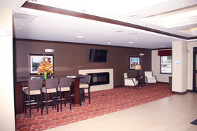 Holiday Inn Express & Suites La Vale Cumberland