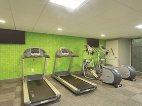 La Quinta Inn & Suites by Wyndham Baltimore BWI Airport