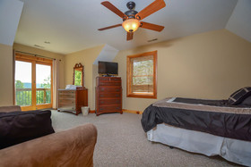 Cozy Bear Chalet House