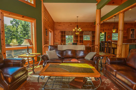 Cozy Bear Chalet House