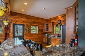 Cozy Bear Chalet House