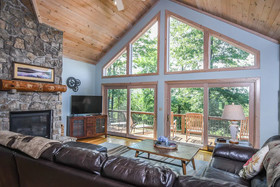 Glass Mountain Holiday Home