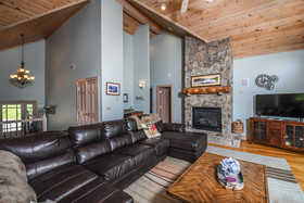 Glass Mountain Holiday Home