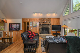 Hiatus House