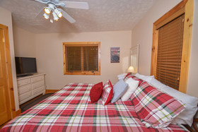 Hootenanny House