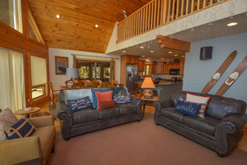Hootenanny House