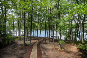 Quiet Retreat Four bedroom Holiday Home