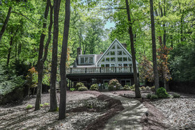 Quiet Retreat Four bedroom Holiday Home