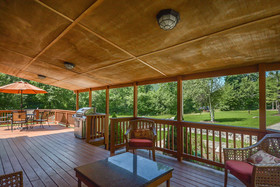 Slope's Edge House