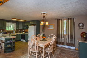 Slope's Edge House