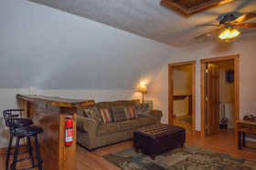 Slope's Edge House