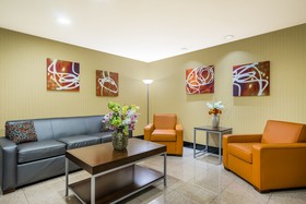 Holiday Inn Express & Suites Northeast